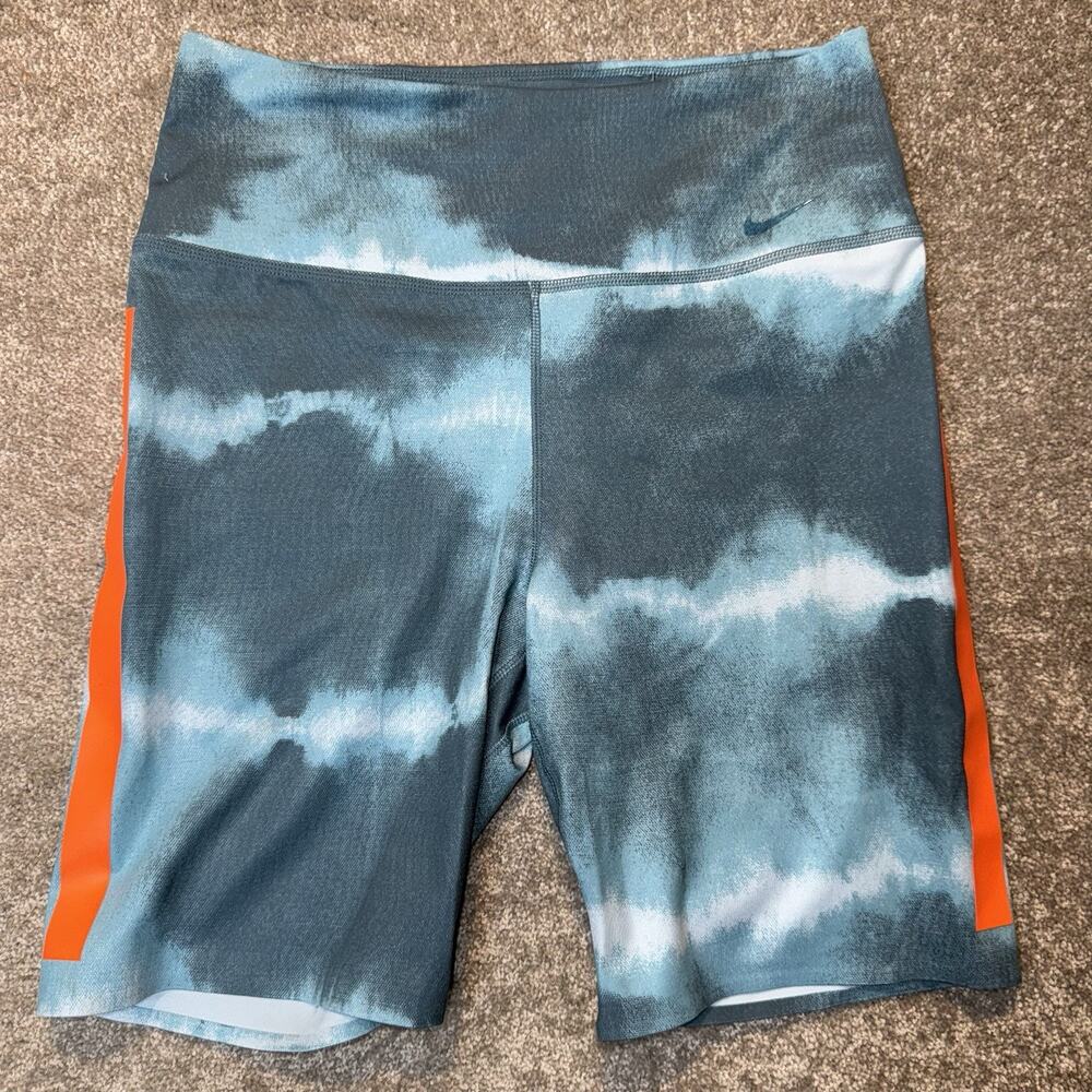 Nike One Luxe 7" Mid-Rise Printed Women Training Shorts DO7814-058 Size Small